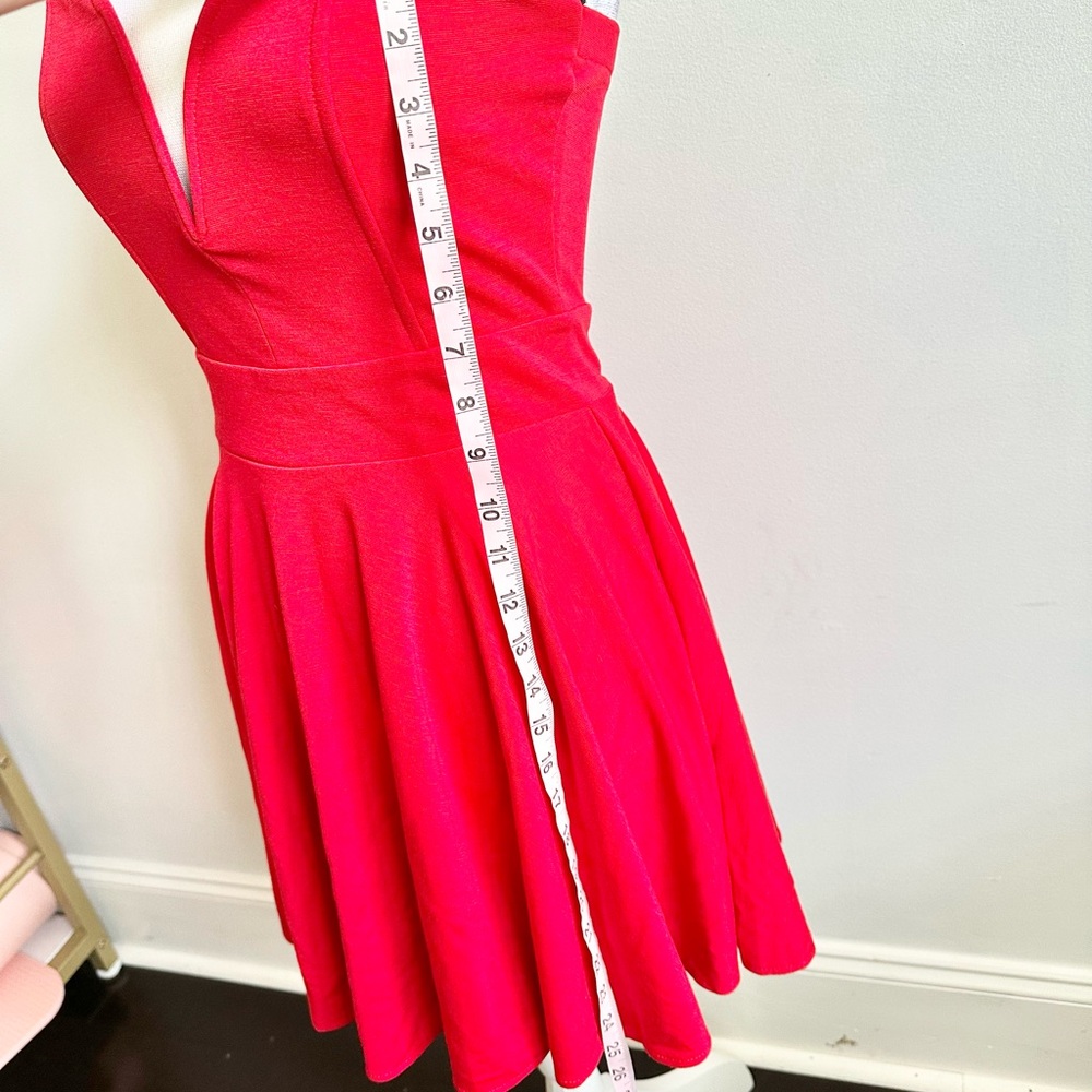 Red Dress - Picture 5 of 6